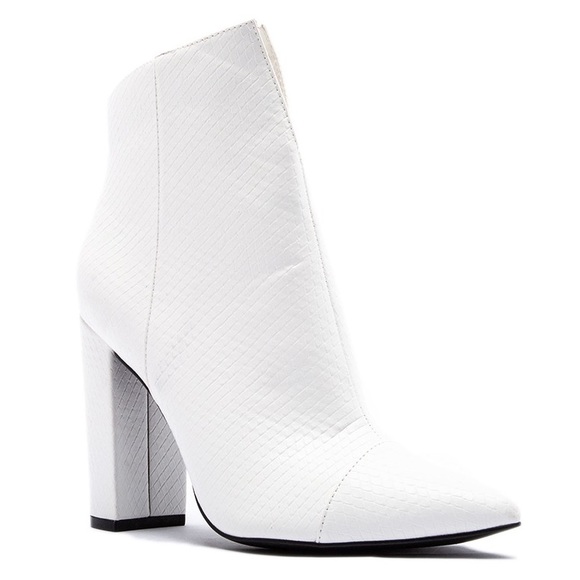 Qupid Shoes - Qupid Signal White Faux Leather Textured Heel Boot